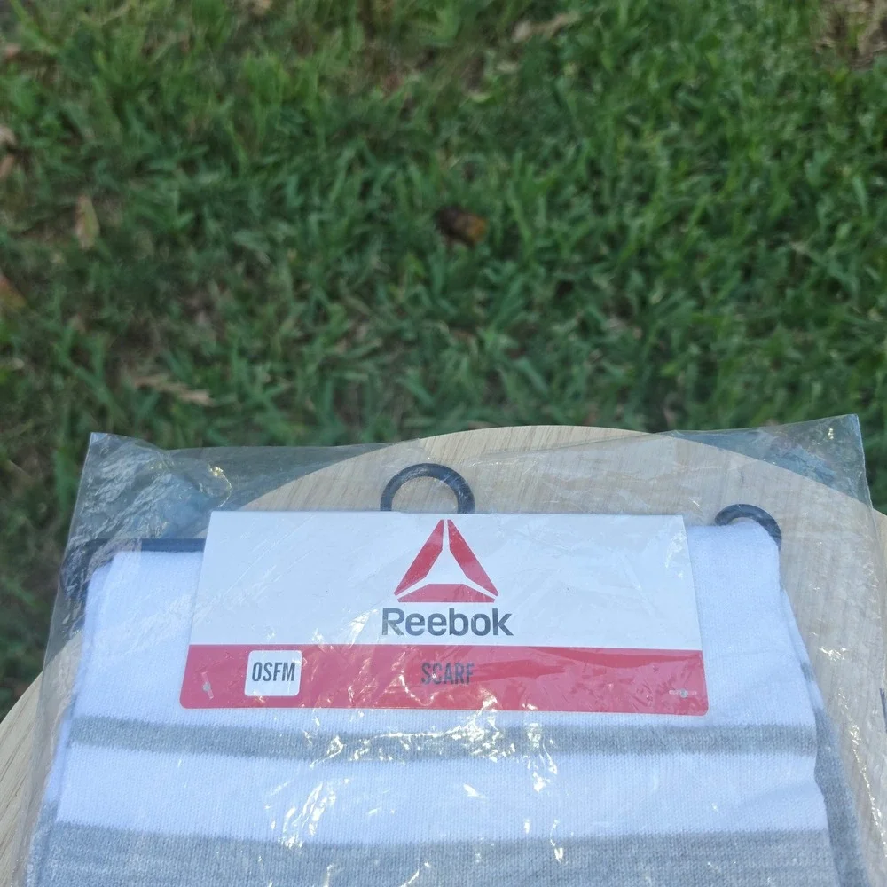 Reebok rally scarf